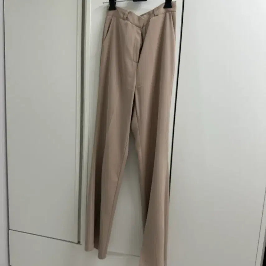 [BUNJANG] Beige Bootcut Slacks / 베이지 부츠컷 슬랙스s