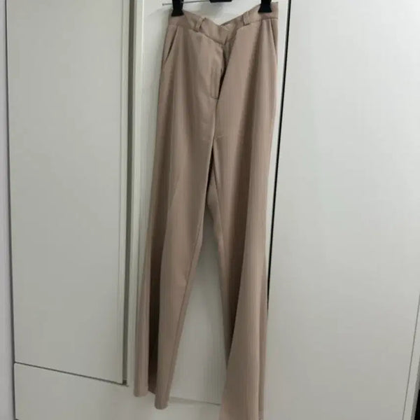 [BUNJANG] Beige Bootcut Slacks / 베이지 부츠컷 슬랙스s