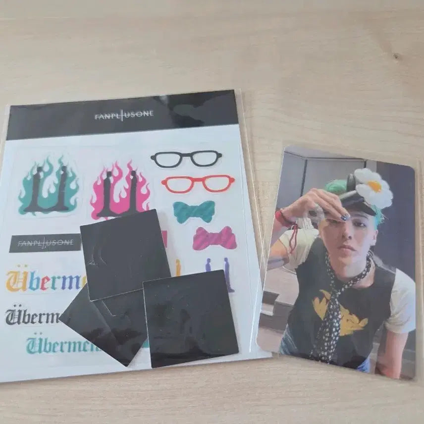 [BUNJANG] G-Dragon Lightstick Deco Sticker Set & Lightstick Photocard / 지드래곤 응원봉 데코 스티커 셋트 & 응원봉 포카
