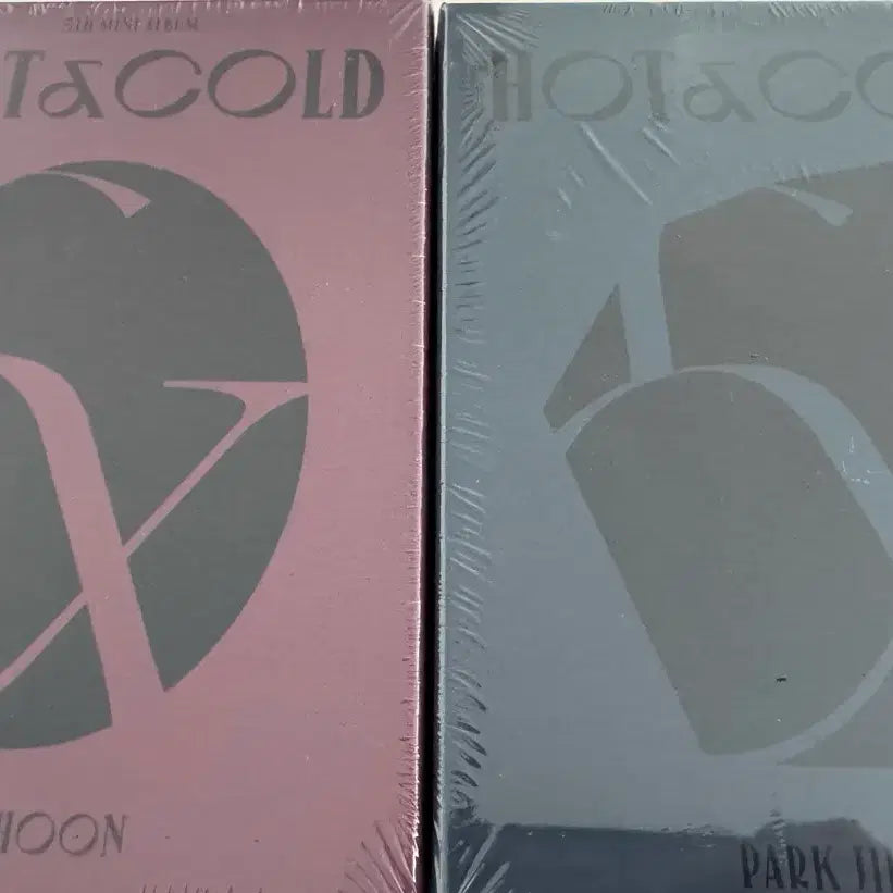 [BUNJANG] Park Ji Hoon Mini 5th Album 'Hot & Cold' Lightness & Darkness Version Set (Sealed) / 박지훈 미니5집 Hot&Cold Lightness, Darkness Ver. 미개봉
