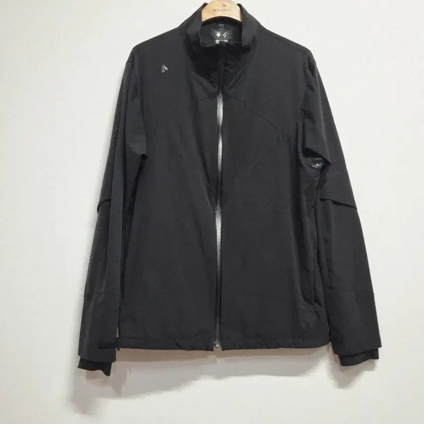 [BUNJANG] Descente Windbreaker Jumper Black / 데쌍트 바람막이 점퍼 블랙