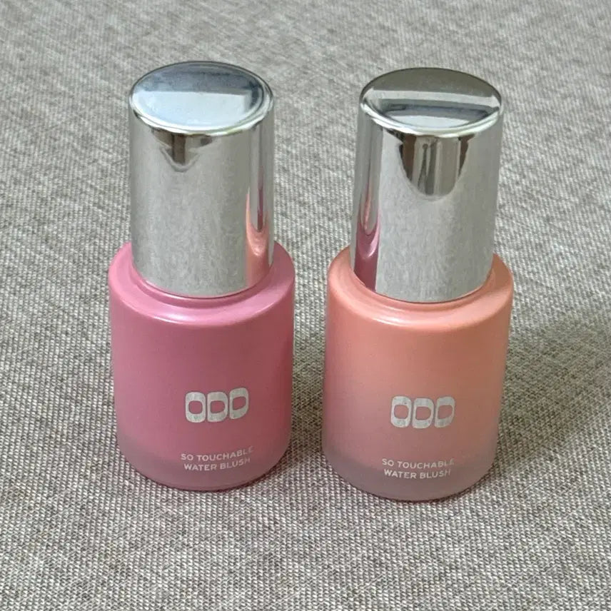 [BUNJANG] Odd Type So Touchable Water Blush (233 Chillax, 554 Sangle) / 오드타입 소 터처블 워터 블러시 233 칠랙스, 554 생글