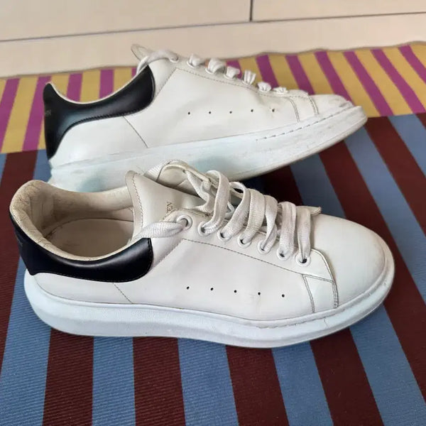[BUNJANG] Alexander McQueen Oversized Sole Sneakers White/Black / 알렉산더 맥퀸 오버솔 스니커즈 화이트 블랙
