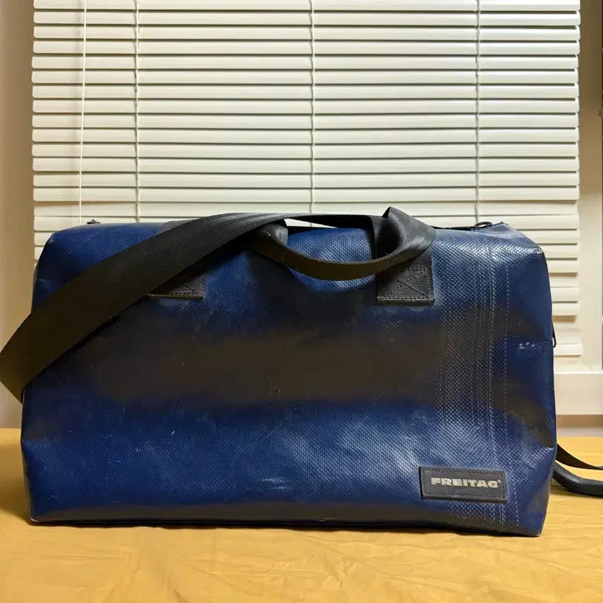 [BUNJANG]  Freitag Lois Messenger Bag / 프라이탁 lois