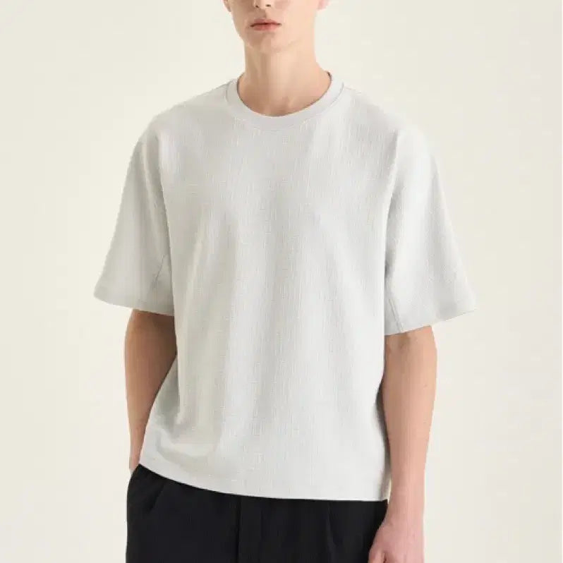 [BUNJANG] TIME HOMME 23SS Embossed Crewneck Half Sleeve Top White Grey / 타임옴므 엠보 크루넥 하프 슬리브 탑 (23SS)