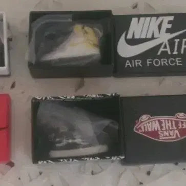 [BUNJANG] Miniature Sneaker Keychain Set (4 pcs) / 미니어처 신발 스니커즈 키링 4개 일괄