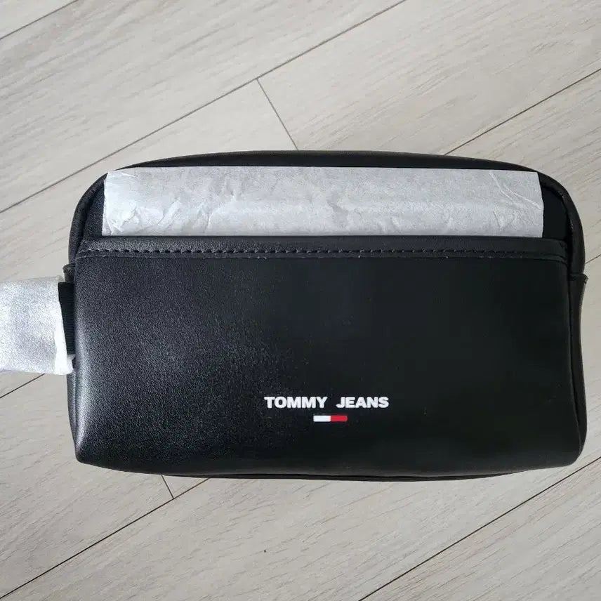 [BUNJANG] Tommy Jeans Black Mini Pouch Bag / (새상품) TOMMY JEANS 블랙 미니 파우치 백(타미 진스)