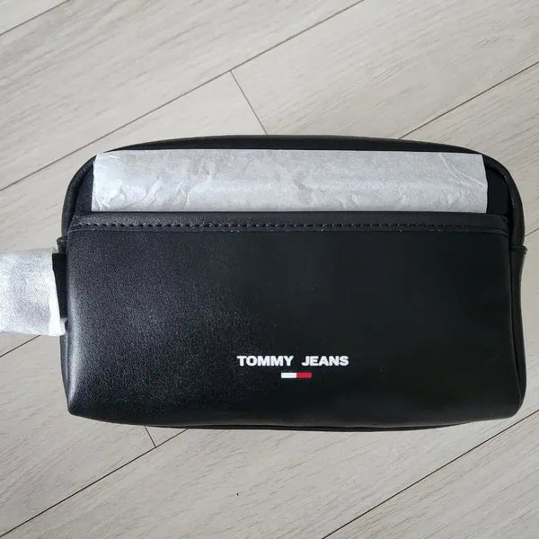 [BUNJANG] Tommy Jeans Black Mini Pouch Bag / (새상품) TOMMY JEANS 블랙 미니 파우치 백(타미 진스)