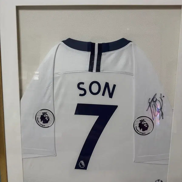 [BUNJANG] Tottenham Hotspur Son Heung-min #7 Authentic Jersey with Fernando Llorente Autograph & Frame / 영국 토트넘 공식스토어 손흥민 7 유니폼 + 페르난도 요렌테 실사인 + 액자