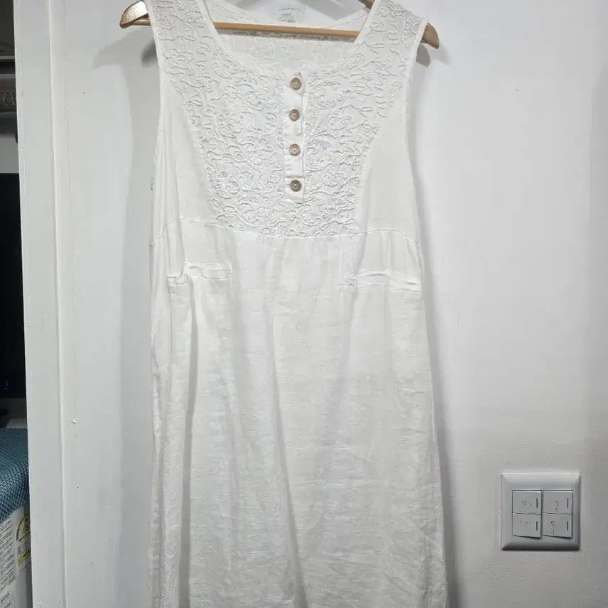 [BUNJANG] White Sleeveless Lace Trimmed Dress / 새옷입니다~~민소매 원피스 레이스 배색 화이트