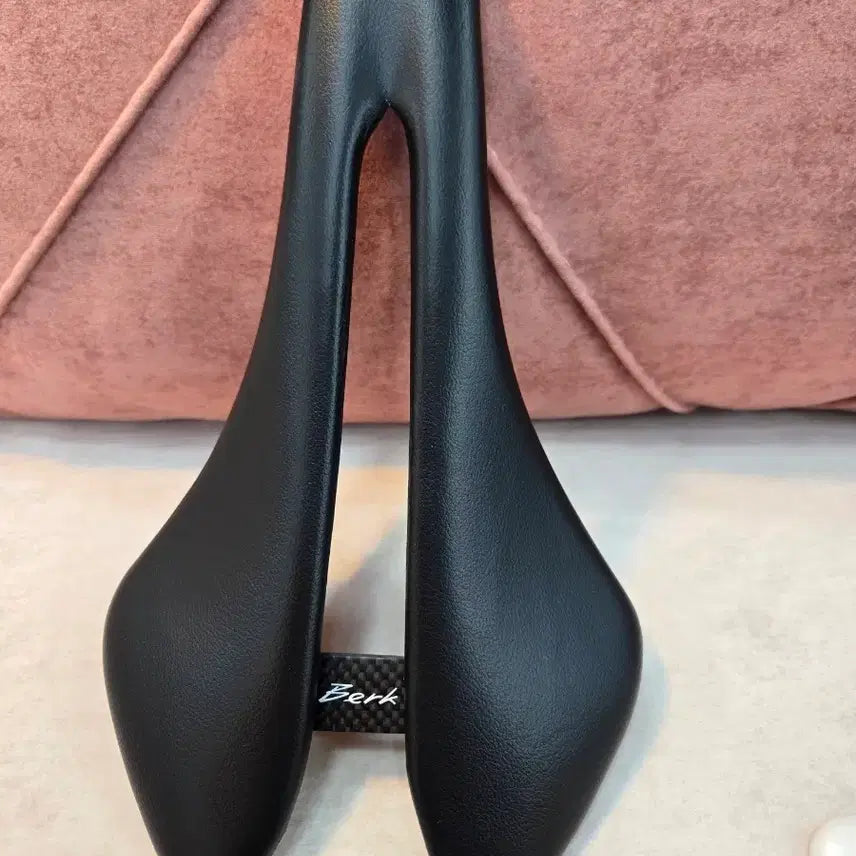 [BUNJANG] Berk Composite Road Bike Saddle / 버크 로드자전거 안장 새제품급