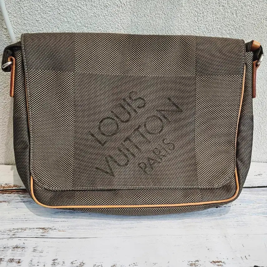 [BUNJANG] Louis Vuitton Damier Messenger Shoulder Bag Khaki / 루이비통 크로스백