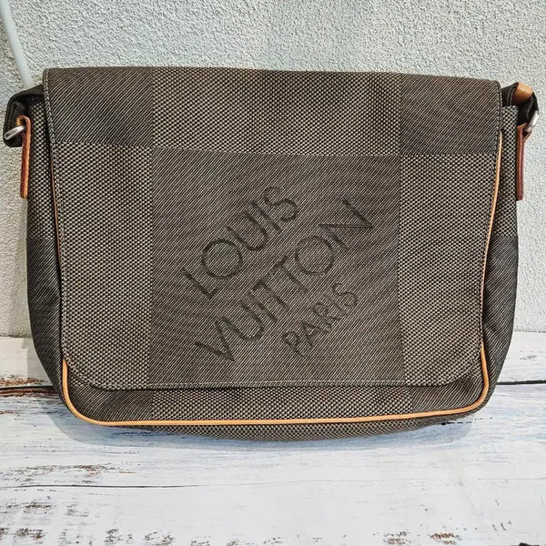 [BUNJANG] Louis Vuitton Damier Messenger Shoulder Bag Khaki / 루이비통 크로스백