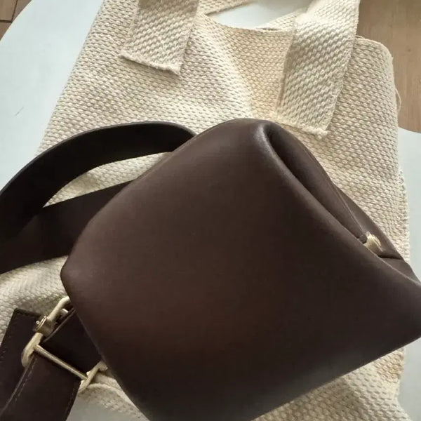 [BUNJANG] Osoi Mini Brot Shoulder Bag Chocolate Brown / 오소이 미니브로트 초코브라운 숄더백