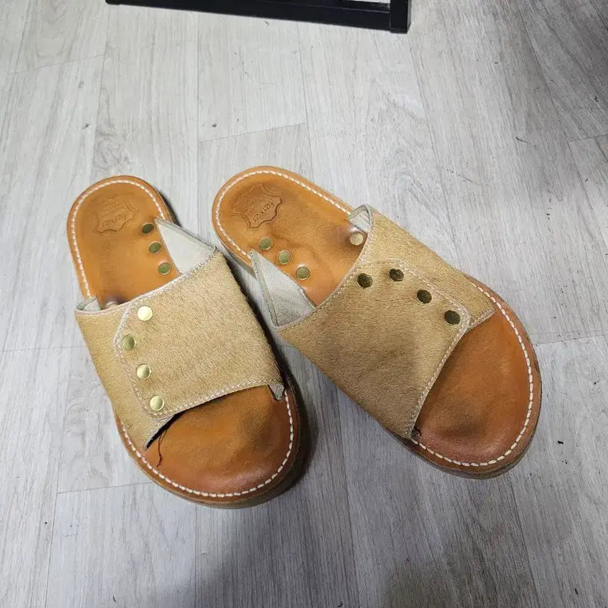 [BUNJANG] Perker Leather Sandals Beige / 페르커  슬리퍼 270~275