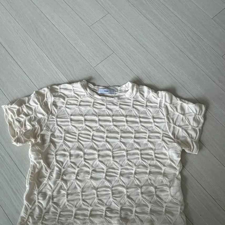[BUNJANG] Embossed T-shirt (Ivory, Free Size) / 포저 반팔티
