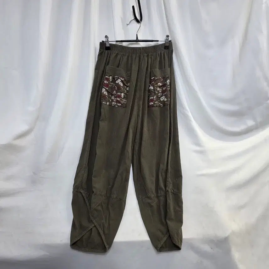 [BUNJANG] Women's Khaki Elastic Waistband Flower Pocket Pants (Size 55-88) / 카키색 여성밴딩플라워 포켓 바지55-88
