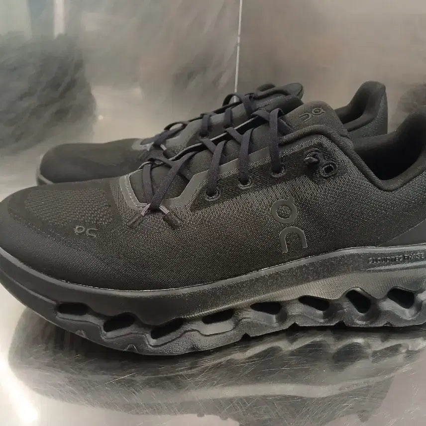 [BUNJANG] OnRunning Cloud Tilt Black Sneakers / 온러닝 클라우드 틸트 블랙 (BK)