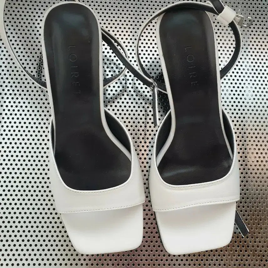 [BUNJANG] Loire White Sandals / loire화이트샌들