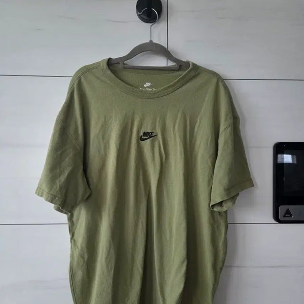 [BUNJANG] Nike Short Sleeve T-Shirt Olive Green / 나이키 반팔 티셔츠 올리브 그린