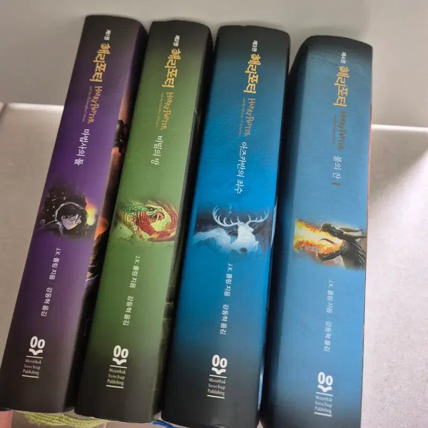[BUNJANG] Harry Potter Hardcover Novels Volumes 1-4 (Philosopher's Stone, Chamber of Secrets, Prisoner of Azkaban, Goblet of Fire) / 반택포 5.8//해리포터 양장본 소설 1~4, 마법사의 돌, 비밀의 방, 아스카반의 죄수, 불의 잔1
