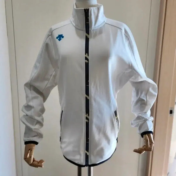 [BUNJANG] Descente Men's Zip-Up Jacket / 데상트 남성 집업 자켓 판매합니다(상태 좋음)