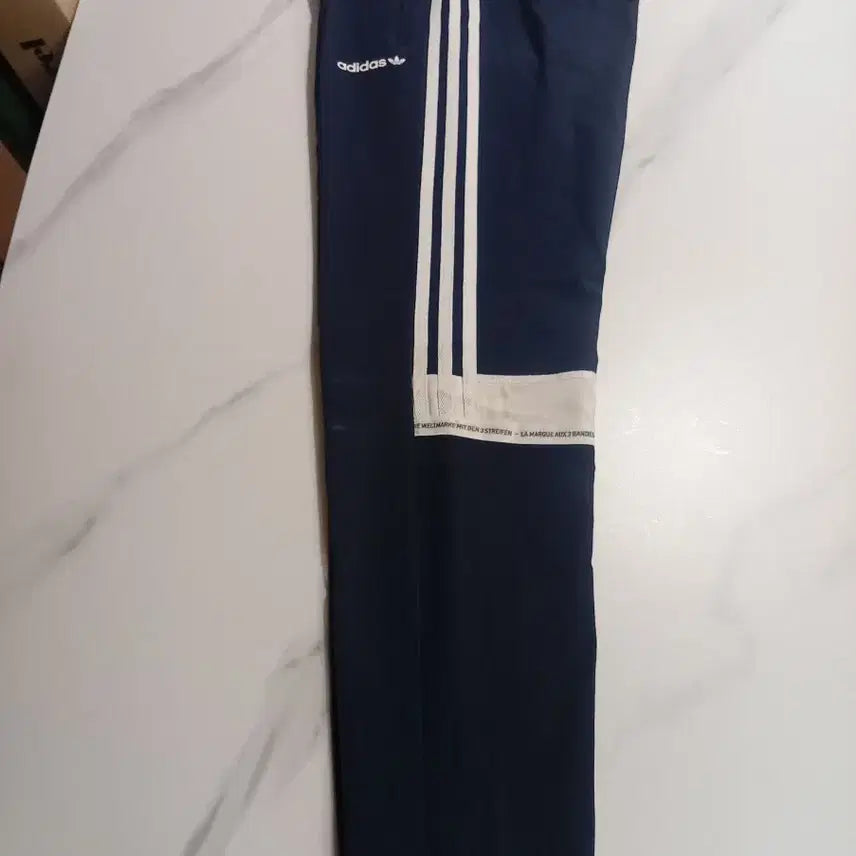 [BUNJANG] Adidas Track Pants Navy Three-Stripes / 아디다스 트랙 팬츠 네이비 3선 스트라이프