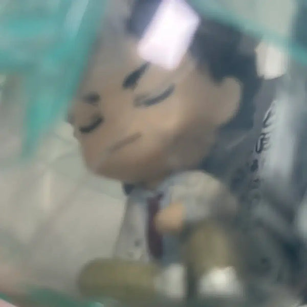 [BUNJANG] Haikyuu!! Iwaizumi Hajime Shoulder Tap Gachapon Figure / 하이큐 어깨쿵 꾸벅 가챠 피규어 이와이즈미
