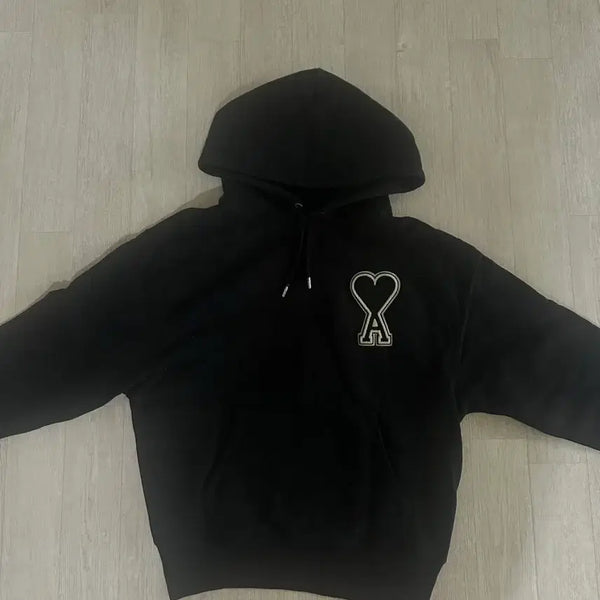 [BUNJANG] AMI Big Logo Hoodie Black / 아미 하트 로고 후드티 블랙