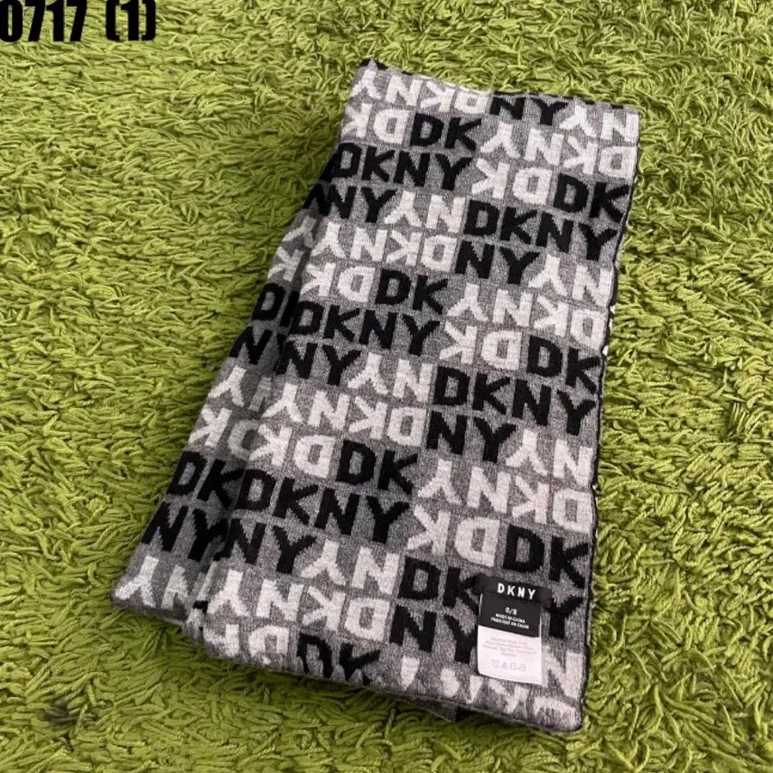 [BUNJANG] DKNY Logo Pattern Scarf Grey / DKNY 로고 패턴 머플러 그레이