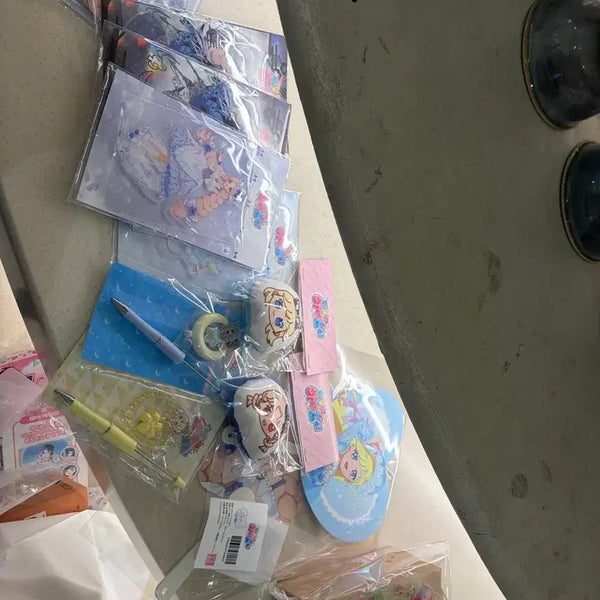 [BUNJANG] IS:WP Popup Goods / 비밀의 아이프리 팝업 굿즈 판매