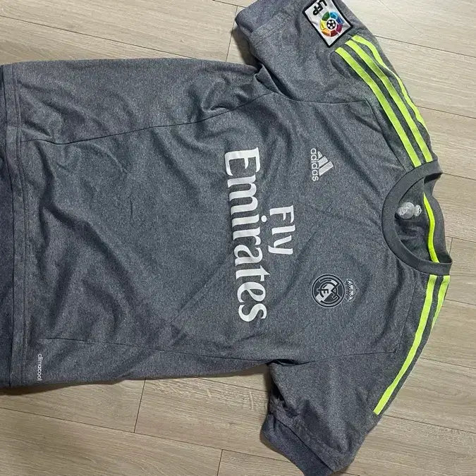 [BUNJANG] Real Madrid Gareth Bale Jersey Adidas Fly Emirates Authentic / 레알마드리드 베일 유니폼