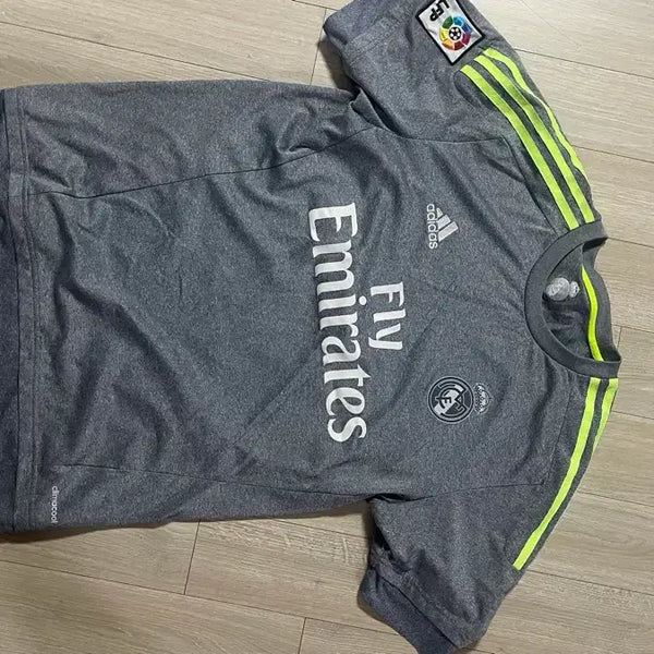 [BUNJANG] Real Madrid Gareth Bale Jersey Adidas Fly Emirates Authentic / 레알마드리드 베일 유니폼