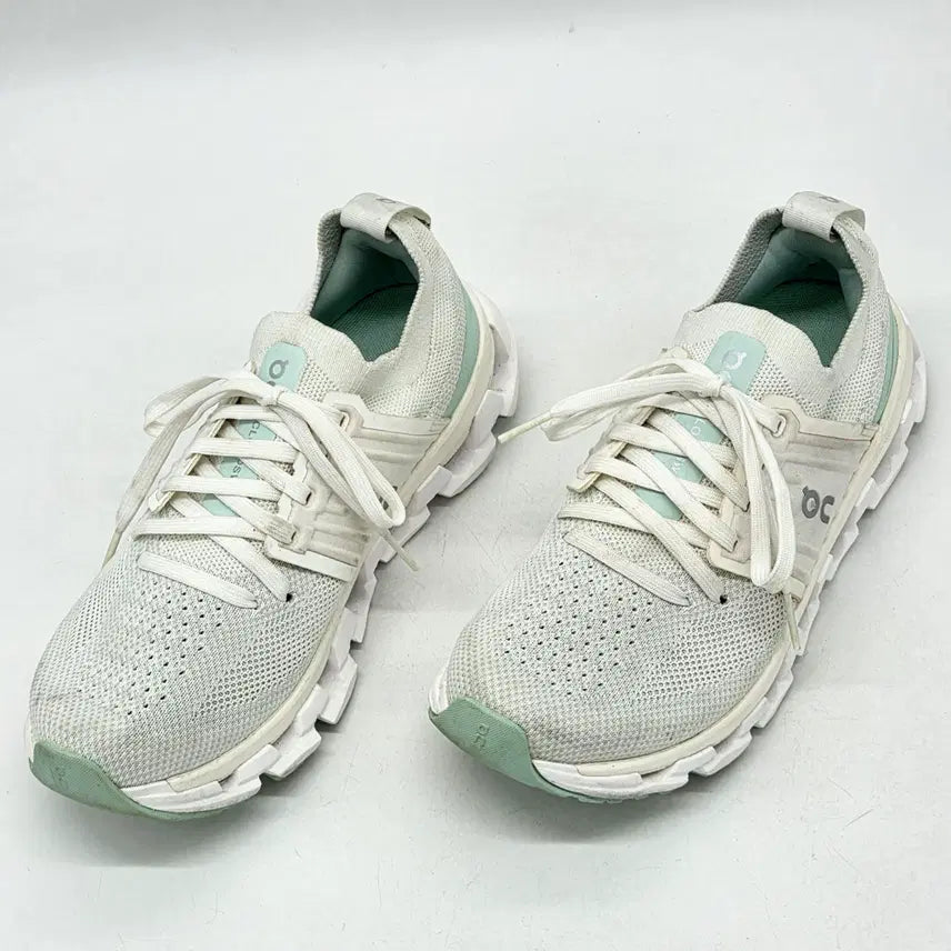 [BUNJANG] On Running Women's Cloudswift 3 White/Mint Running Shoe / 온 러닝 우먼스 클라우드 스위프트 3 화이트/민트 (230)