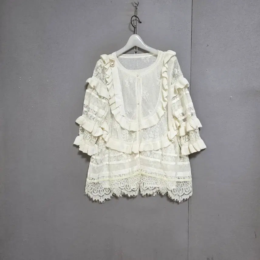 [BUNJANG] Ashley Shop Lace Frill Cardigan White / 넘여성스런 프릴 레이스 가디건 66  n7710
