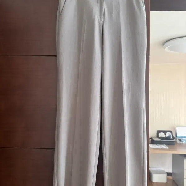 [BUNJANG] Deco Straight Fit Pants Beige / 미착용 데코 색상이 예쁜 일자핏 팬츠