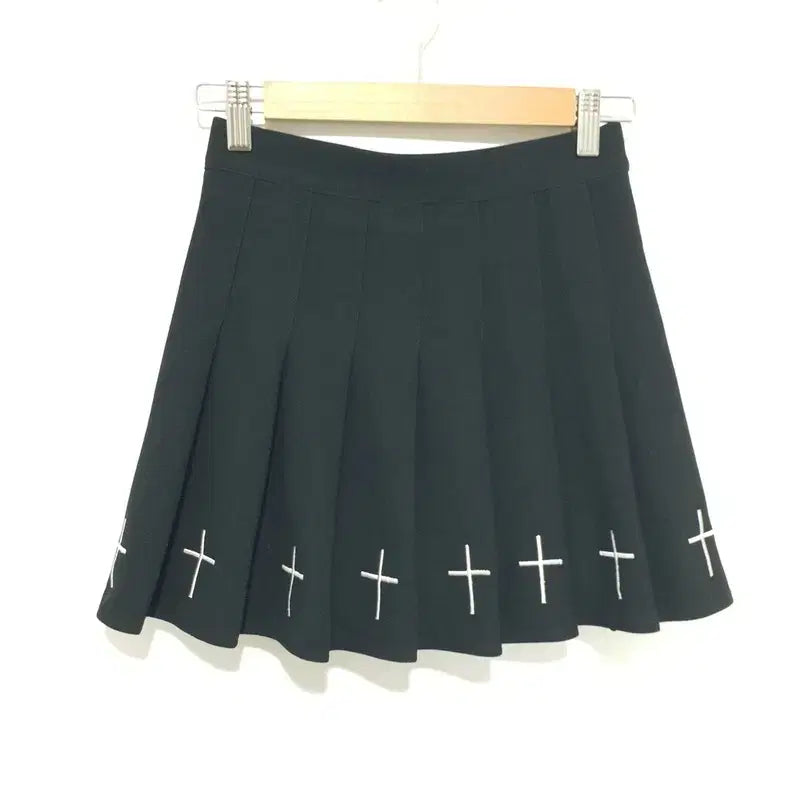 [BUNJANG] Cross Embroidery Pleated Skirt / 십자가 자수 플리츠 스커트 S_S2582