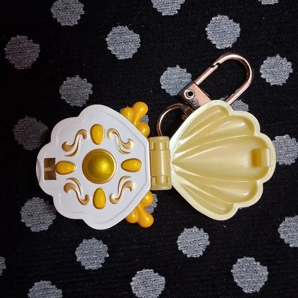 [BUNJANG] Pitchy Pitchy Pitch Coco Yellow Shell Pendant Gacha Necklace/Keychain / 피치피치핏치 코코 옐로우 노랑 조개 팬던트 가챠 | 목걸이에서 키링으로