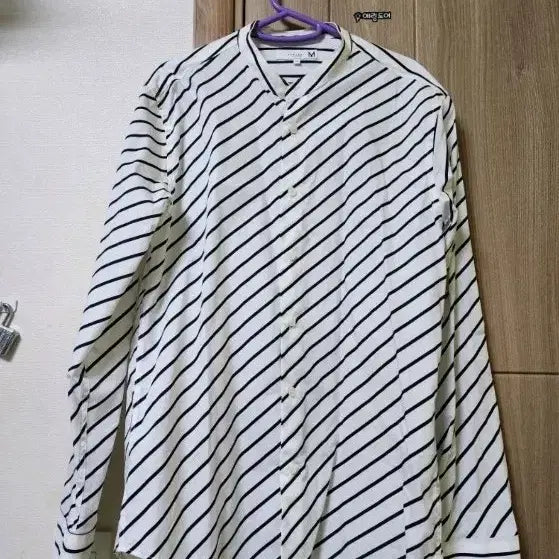 [BUNJANG] Project M White Stripe Shirt / 프로젝트 엠 화이트 스트라이프 셔츠