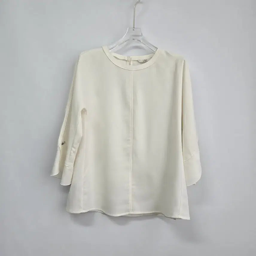 [BUNJANG] LIST Ivory Blouse Size 55 / 1358 리스트 LIST  블라우스 아이보리 55