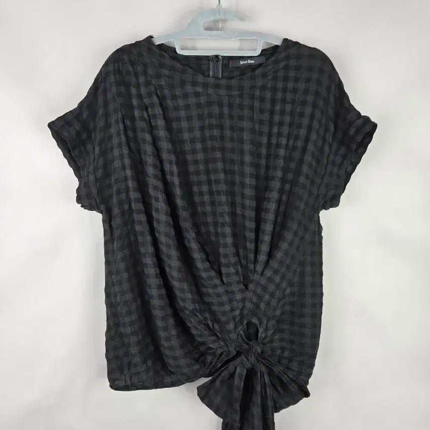 [BUNJANG] I's Barbara Women's Loose Fit Wrinkle Fabric Check Dolman Blouse / [무료배송]아이잗바바  85-155 여성 루즈핏 링클 원단 체크 밑단 묶는 돌먼 블라우스
