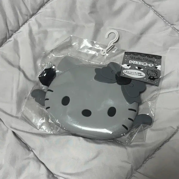 [BUNJANG] Hello Kitty Black Angel Silicone Pouch / 헬로키티 블랙엔젤 실리콘 파우치
