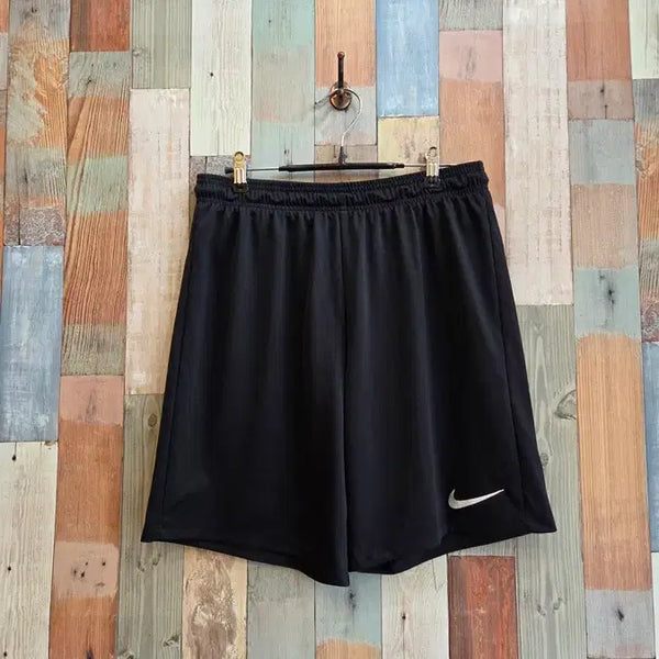 [BUNJANG] Nike Embroidered Logo Shorts / 자수로고 나이키반바지