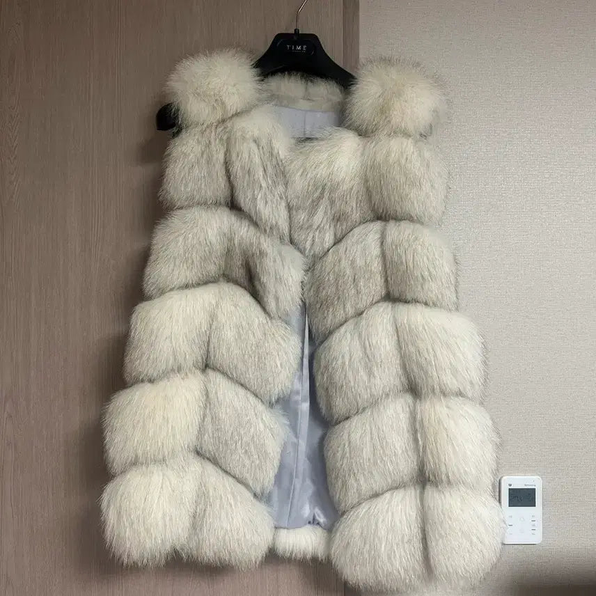 [BUNJANG] Royal Grade Saga Fox Fur Vest with Mink / 로얄등급 사가폭스리얼베스트 모피밍크 동우진도사바티에