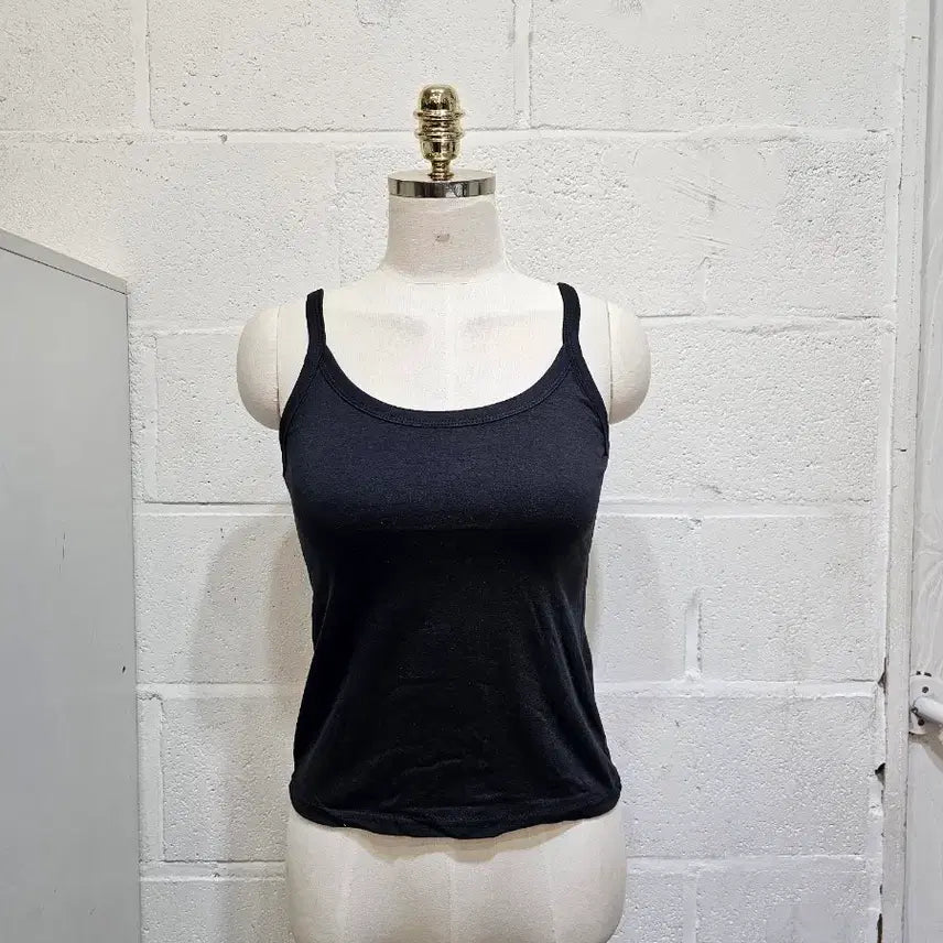 [BUNJANG] Basic Sleeveless Top - Black / 신축성 좋은 무지 나시- 블랙