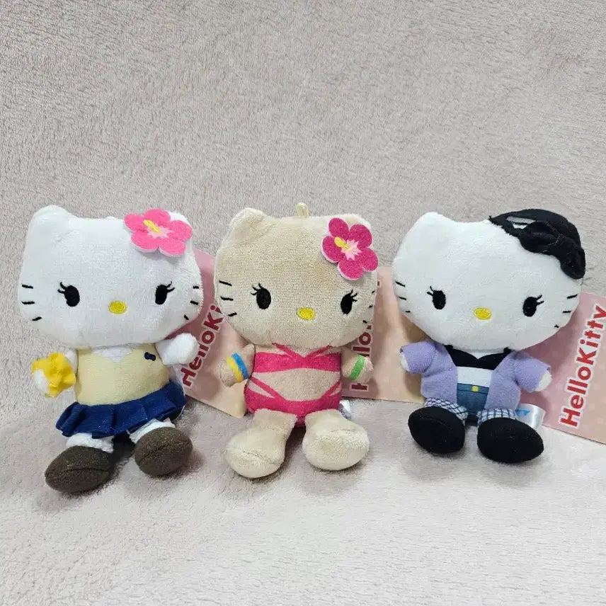 [BUNJANG] Sanrio Hello Kitty XOXO Gyaru Mascot Doll Set (3 Types) / 산리오 헬로 키티 XOXO 갸루 마스코트 인형 3종