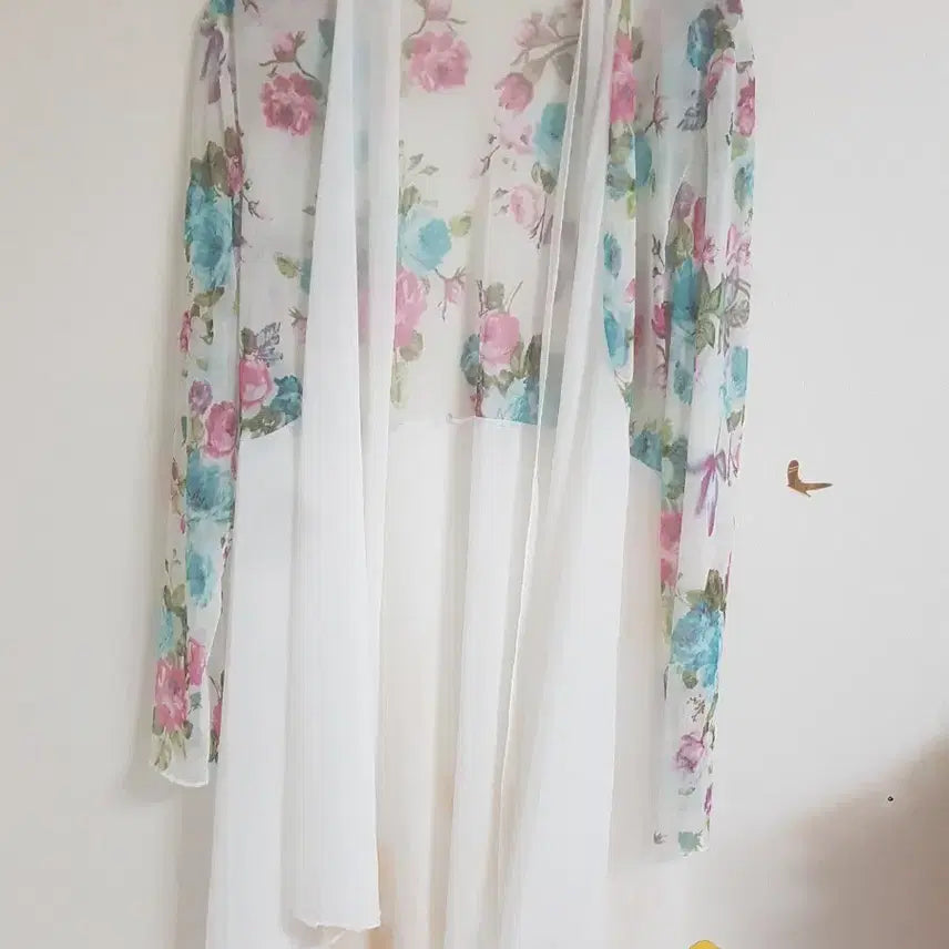 [BUNJANG] White Flower Chiffon Long Cardigan / 화이트 플라워 쉬폰 롱 가디건(55)미사용