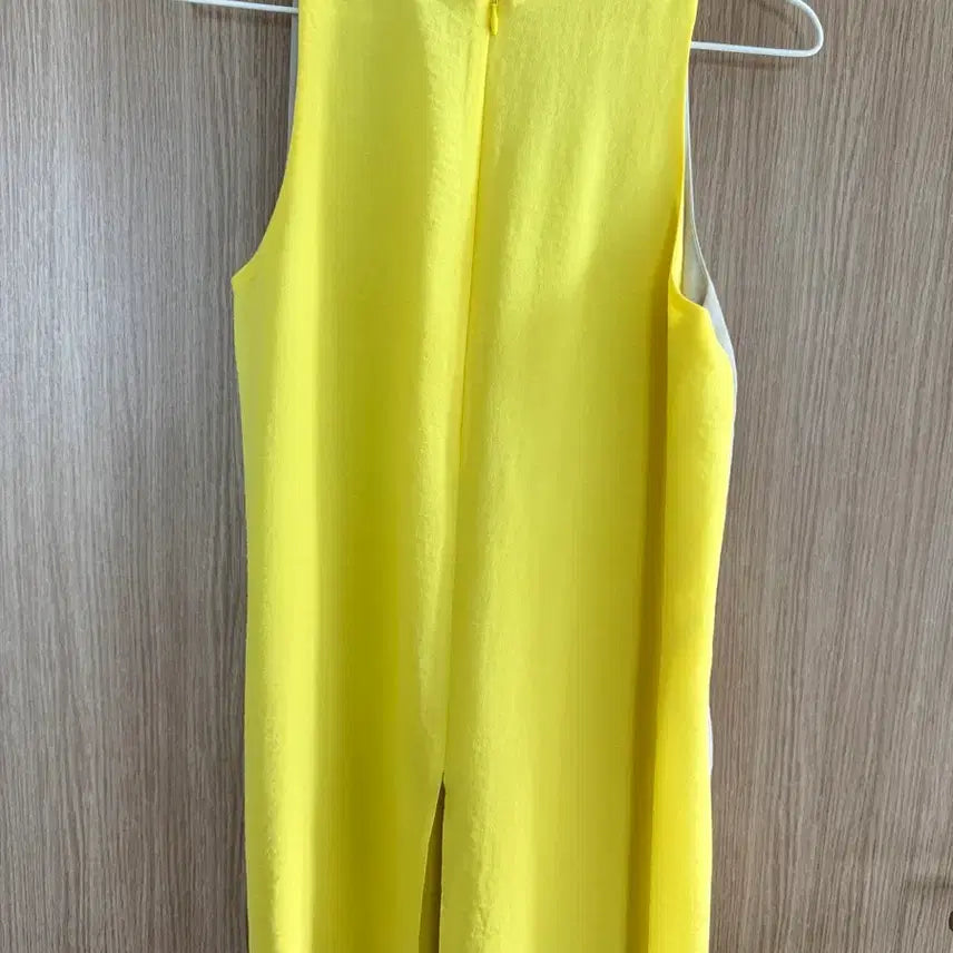 [BUNJANG] COS Sleeveless Blouse Yellow / COS 민소매 블라우스