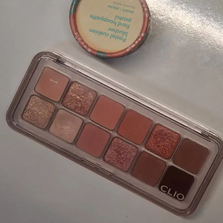 [BUNJANG] Cosmetics Bundle (Eyeshadow, Blush) / 봄웜 화장품 일괄 판매(아이쉐도우,블러셔)