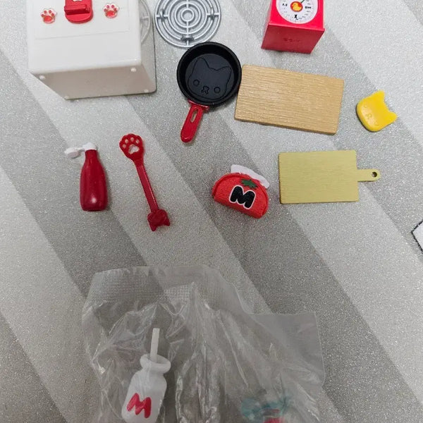 [BUNJANG] Kitchen Gacha Figure Set with Bonus Items / 주방 가챠 피규어 세트와 덤 모음